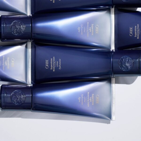 crème hydratante cheveux fins , crème légère brillance, soin sans rinçage cheveux fins, anti-frizz léger, Oribe Supershine Light